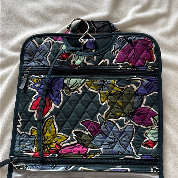 Vera Bradley toiletry bag - Picture 5 of 9